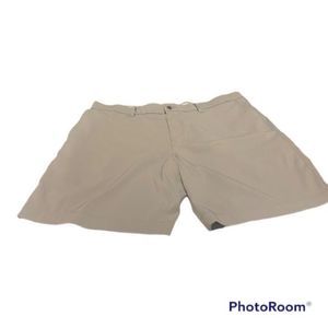 Mens Gray Callaway golf shorts size 38